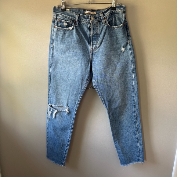 Levi's Denim - Levi's Women's Wedgie Straight Distressed